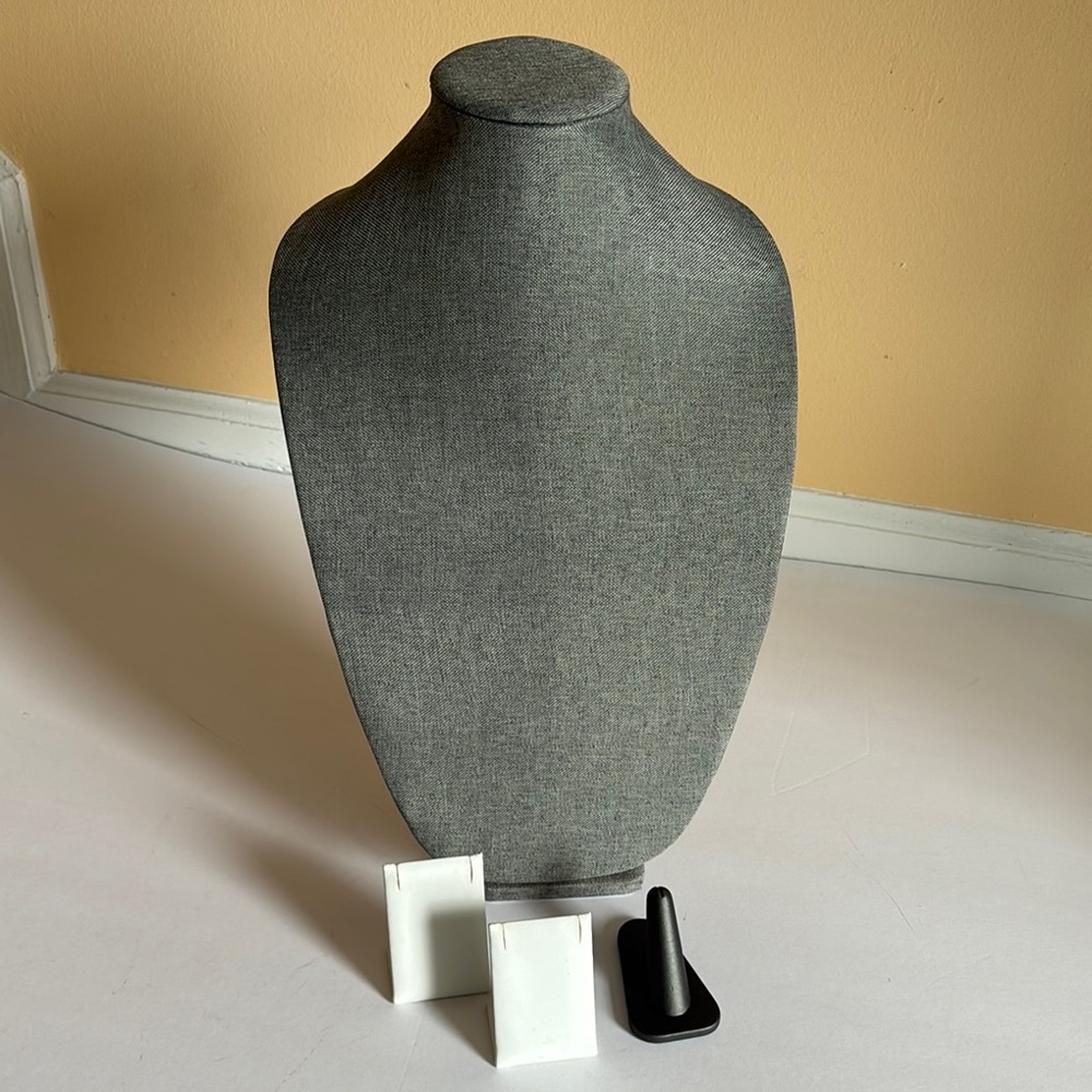 Jewelry displays, neck form, ring holder, 2 earrings holders